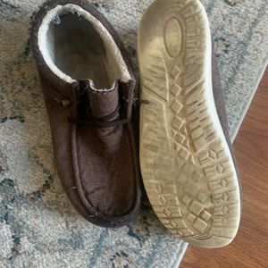 Nice “knock off” hey dudes very comfortable shoes size 11